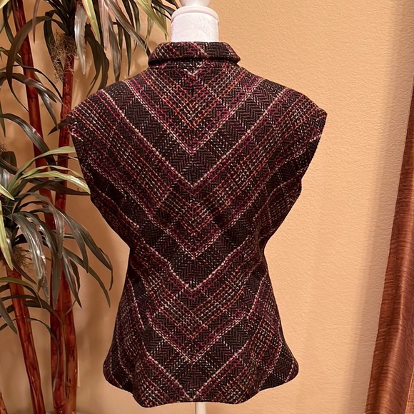 Cabi multicolored vest with button down front and ties. Size M, great condition - Picture 4 of 7